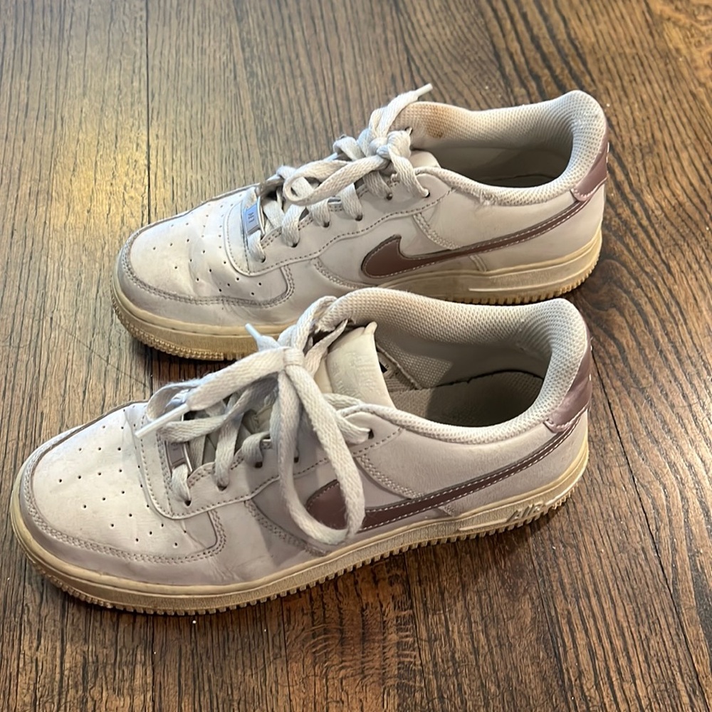 Air Forces - image 1